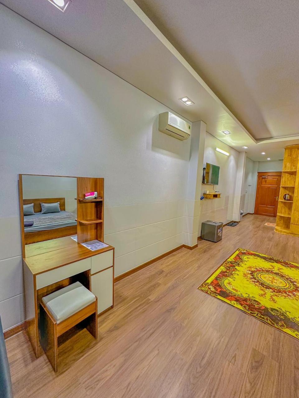 Nhan Tay 2 Hotel Can Tho Bagian luar foto